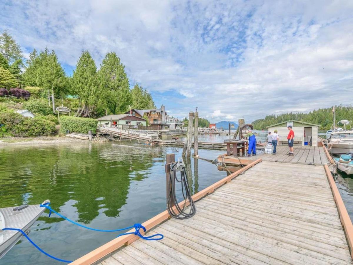 Hotel Woods End Landing à Bamfield Extérieur photo