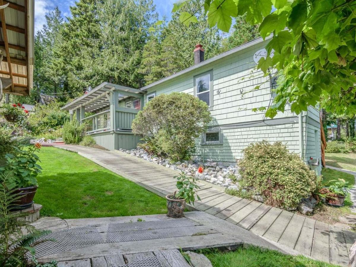 Hotel Woods End Landing à Bamfield Extérieur photo