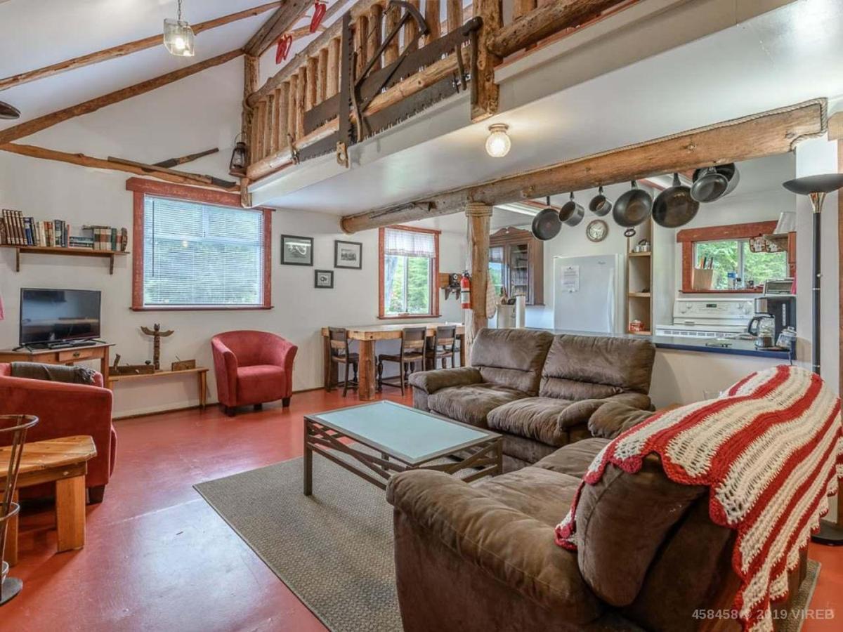 Hotel Woods End Landing à Bamfield Extérieur photo
