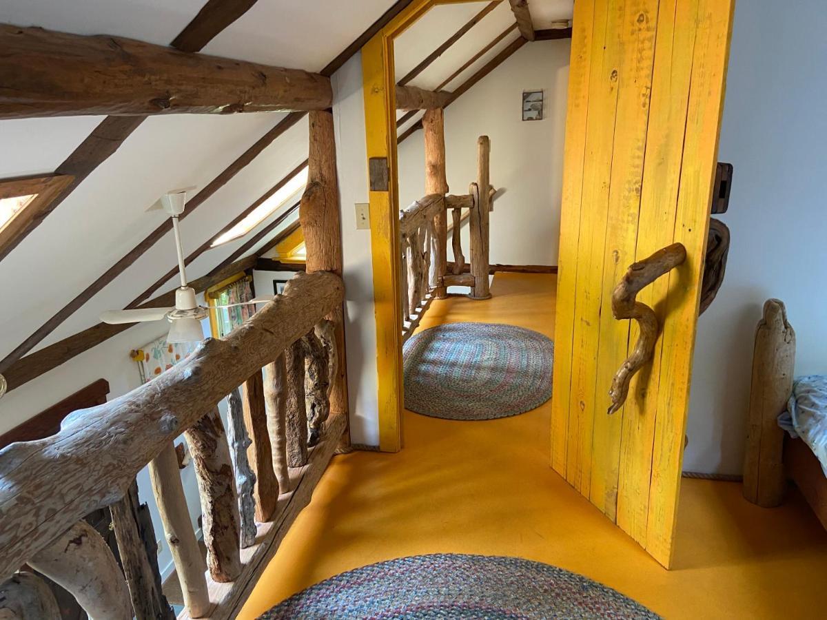 Hotel Woods End Landing à Bamfield Extérieur photo